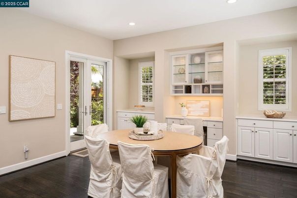 Dining room, Interior, Recessed Lighting, Wood Texture Flooring