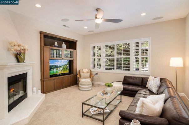 Fireplace, Interior, Living room, Recessed Lighting