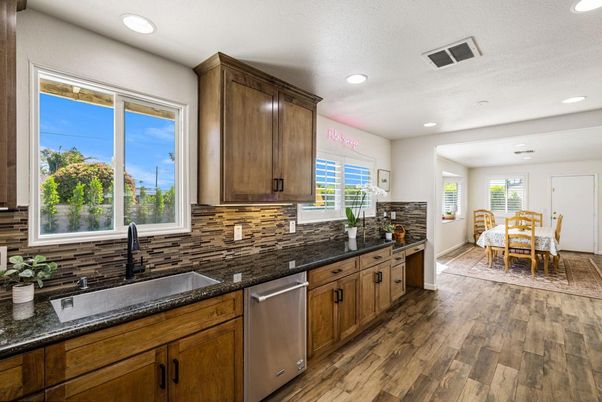 Dining room, Interior, Kitchen, Recessed Lighting, Wood Texture Flooring