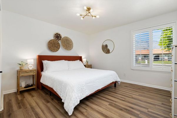 Bedroom, Interior, Pendant Lights, Wood Texture Flooring
