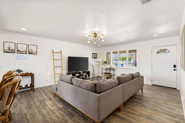 Interior, Living room, Pendant Lights, Recessed Lighting, Wood Texture Flooring