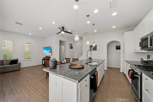 Dining room, Interior, Kitchen, Pendant Lights, Recessed Lighting, Wood Texture Flooring