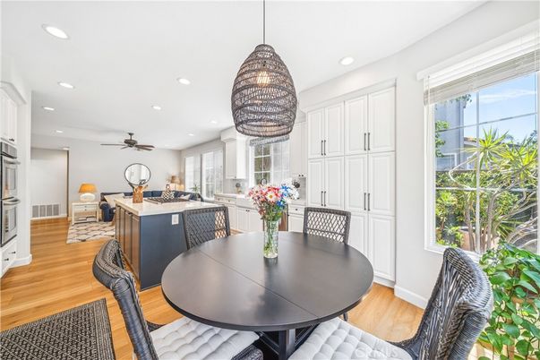 Dining room, Interior, Kitchen, Pendant Lights, Recessed Lighting, Wood Texture Flooring