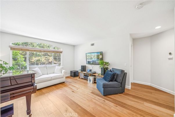 Interior, Living room, Piano, Recessed Lighting, Wood Texture Flooring