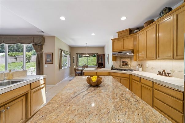 Dining room, Interior, Kitchen, Pendant Lights, Recessed Lighting, Tile Countertops