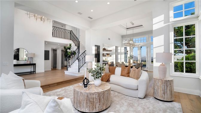 Interior, Living room, Pendant Lights, Recessed Lighting, Wood Texture Flooring