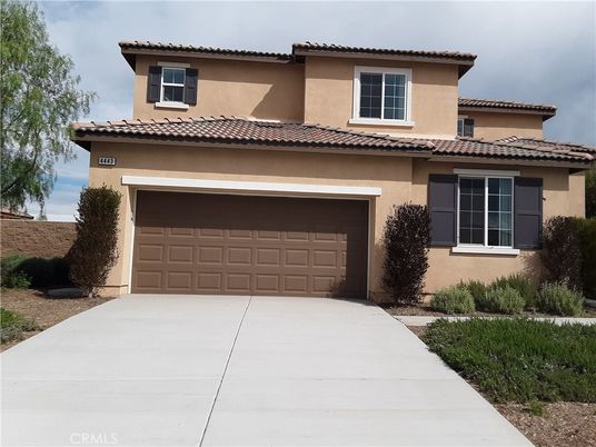 Attached, Exterior, Facade, Mediterranean