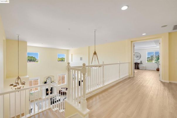 Interior, Pendant Lights, Recessed Lighting, Wood Texture Flooring