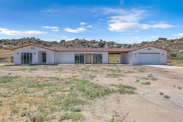 Backyard, Detached Garage, Exterior
