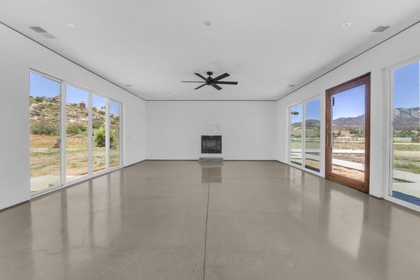 Empty room, Interior, Recessed Lighting