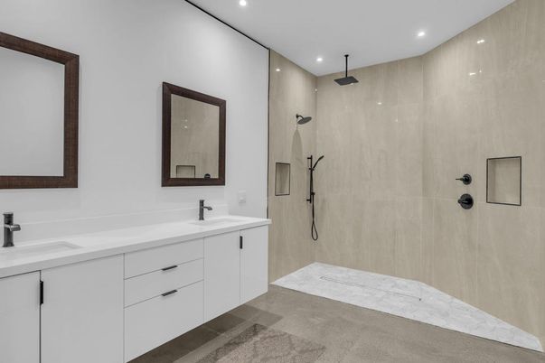 Bathroom, Dual Sink Vanities, Interior, Recessed Lighting