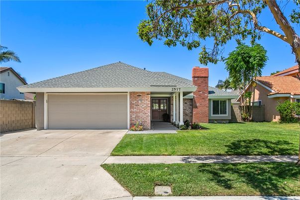 Attached, Exterior, Facade, Brick Facade, Ranch