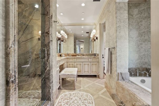 Bathroom, Interior, Recessed Lighting