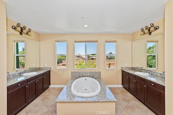 Bathroom, Dual Sink Vanities, Interior, Recessed Lighting