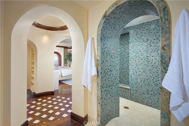 Bathroom, Interior, Recessed Lighting, Wood Texture Flooring
