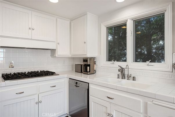 Interior, Kitchen, Recessed Lighting, Tile Countertops