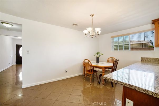 Chandelier, Dining room, Interior