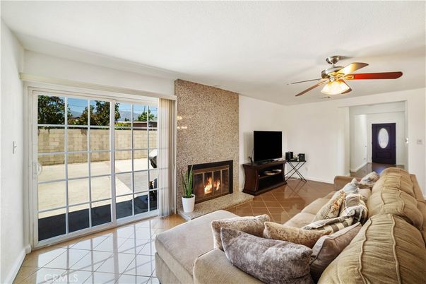 Fireplace, Interior, Living room