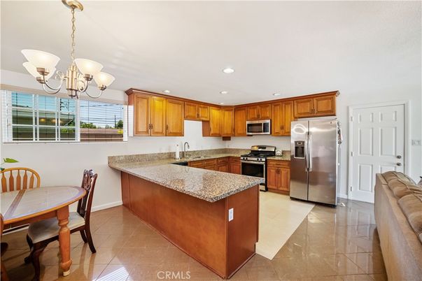 Chandelier, Dining room, Interior, Kitchen, Recessed Lighting, Stainless Steel Appliances