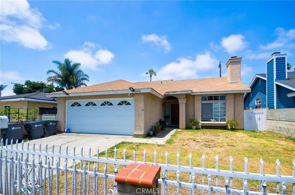 Attached, Backyard, Exterior, Facade, Ranch