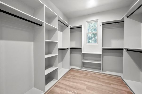 Interior, Walk-in Closets, Wood Texture Flooring