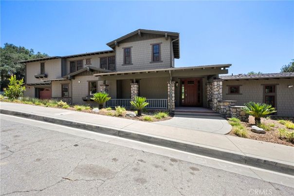 Exterior, Facade, American Craftsman