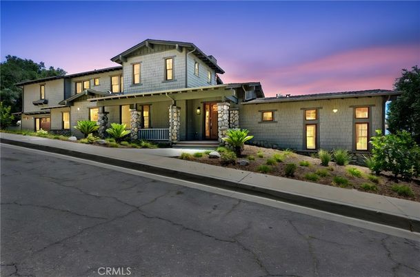 Exterior, Facade, American Craftsman