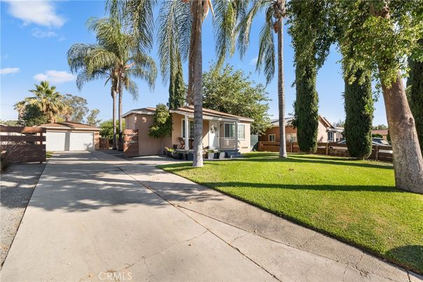 Backyard, Detached Garage, Exterior