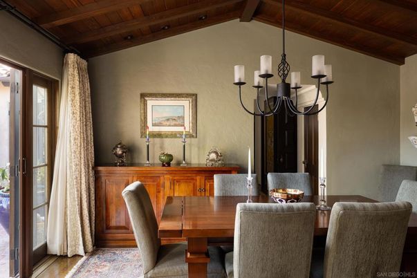 Chandelier, Dining room, Interior, Wooden Beams, Wooden Ceilings