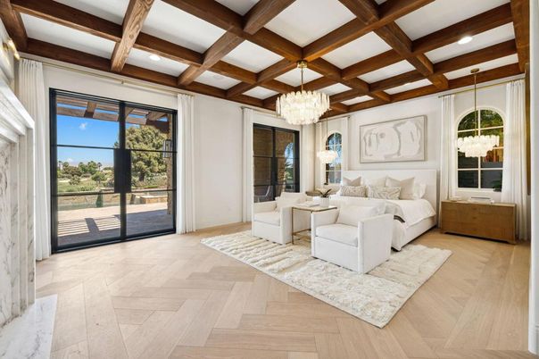 Chandelier, Interior, Living room, Recessed Lighting, Wooden Beams, Wood Texture Flooring