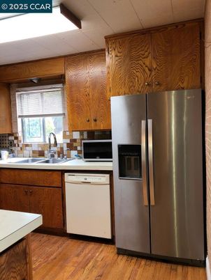 Interior, Kitchen, Stainless Steel Appliances, Wood Texture Flooring
