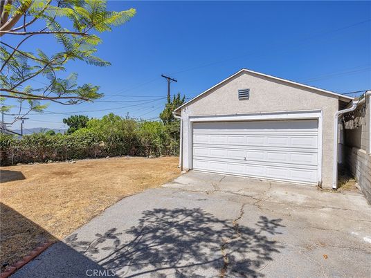 Detached Garage, Exterior