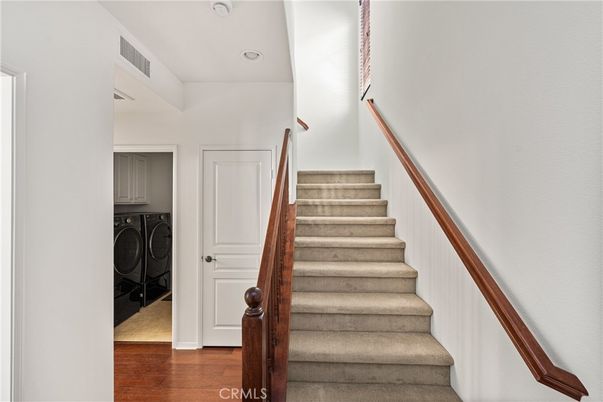 Interior, Recessed Lighting, Washer, Wood Texture Flooring