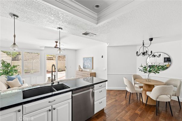 Dining room, Interior, Kitchen, Pendant Lights, Wood Texture Flooring
