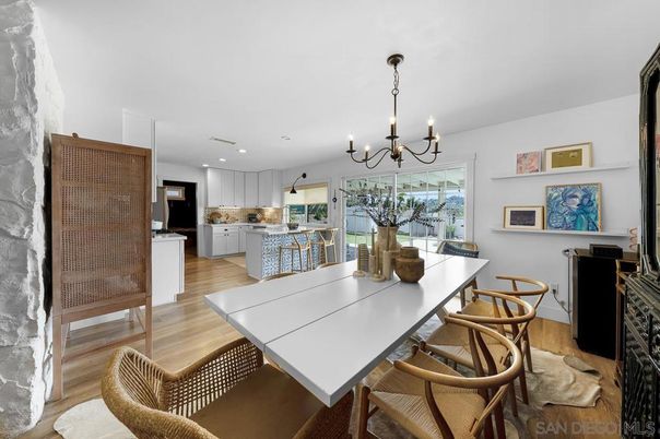 Chandelier, Dining room, Interior, Kitchen, Recessed Lighting, Wood Texture Flooring