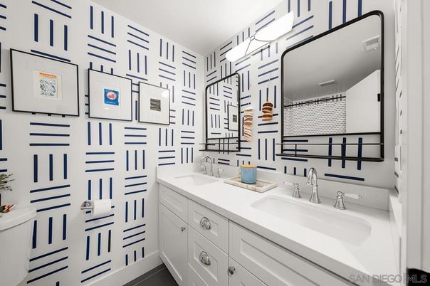 Bathroom, Dual Sink Vanities, Interior