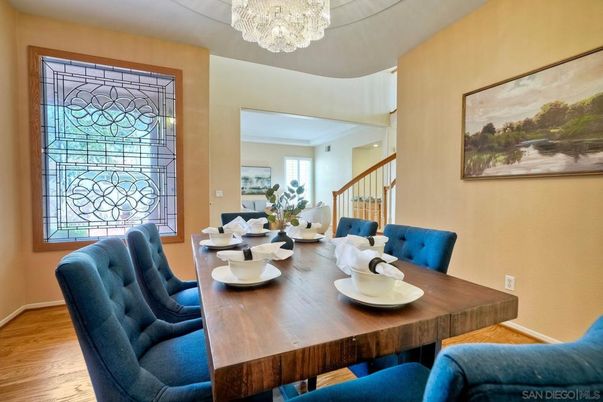 Chandelier, Dining room, Interior, Recessed Lighting, Wood Texture Flooring