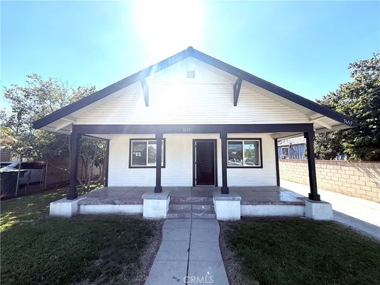 Exterior, Facade, American Craftsman