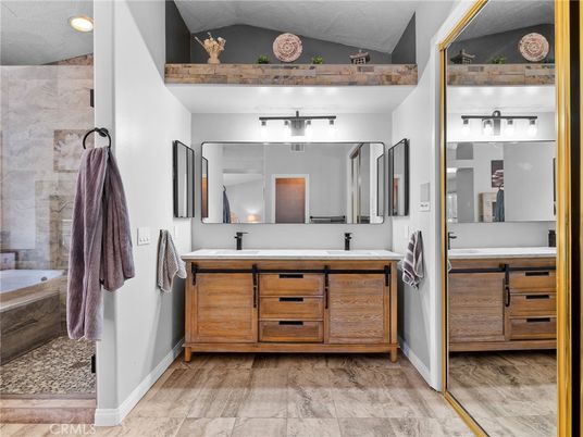 Bathroom, Dual Sink Vanities, Interior, Recessed Lighting
