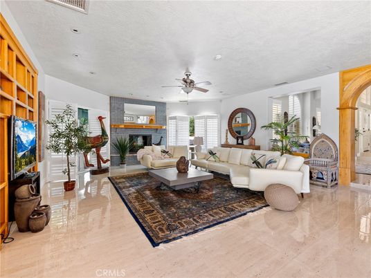 Fireplace, Interior, Living room, Recessed Lighting