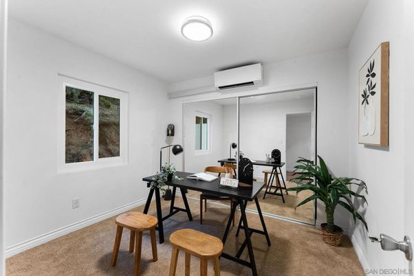 Home Office, Interior