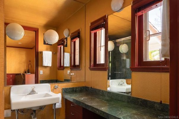 Bathroom, Interior, Tile Countertops