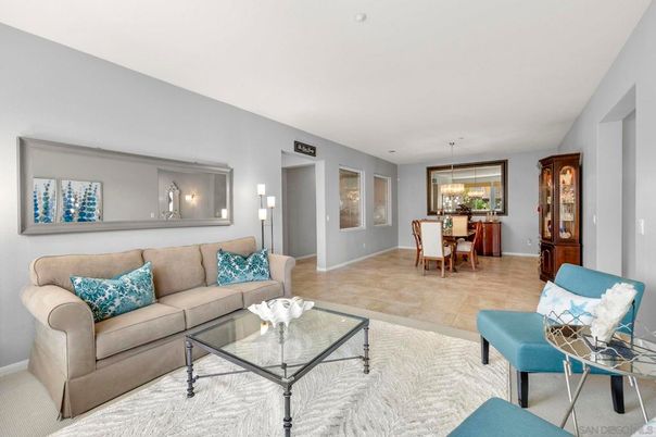 Chandelier, Dining room, Interior, Living room, Pendant Lights