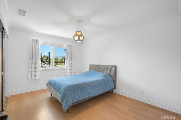 Bedroom, Interior, Pendant Lights, Wood Texture Flooring