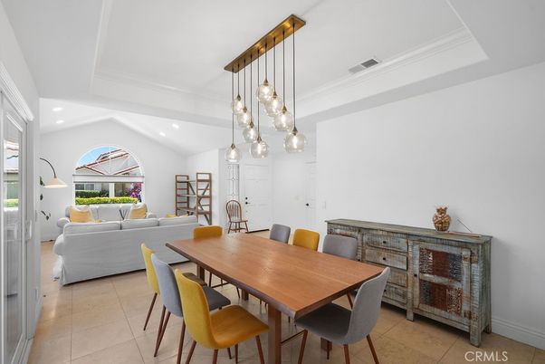 Dining room, Interior, Living room, Pendant Lights, Recessed Lighting