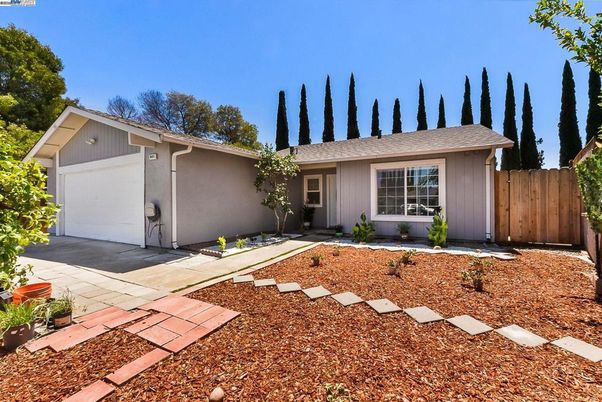 Backyard, Detached Garage, Exterior