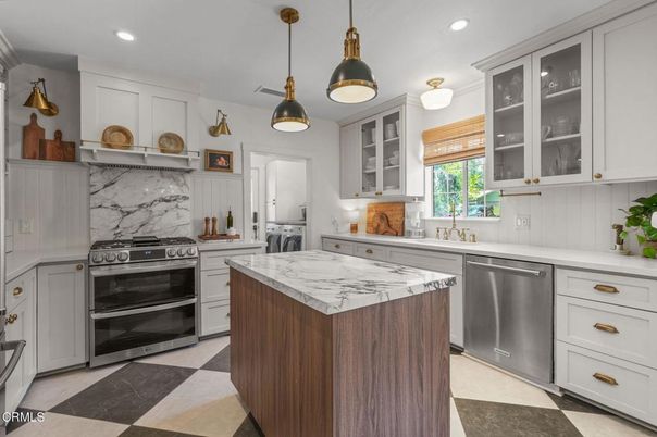 Interior, Kitchen, Pendant Lights, Recessed Lighting, Stainless Steel Appliances