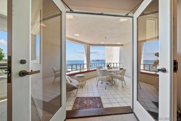 Dining room, Interior, Water