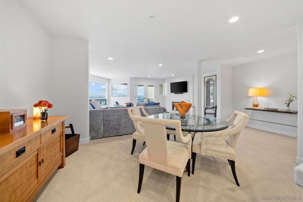 Dining room, Interior, Living room, Recessed Lighting