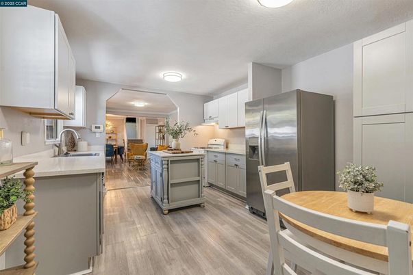 Dining room, Interior, Kitchen, Stainless Steel Appliances, Wood Texture Flooring